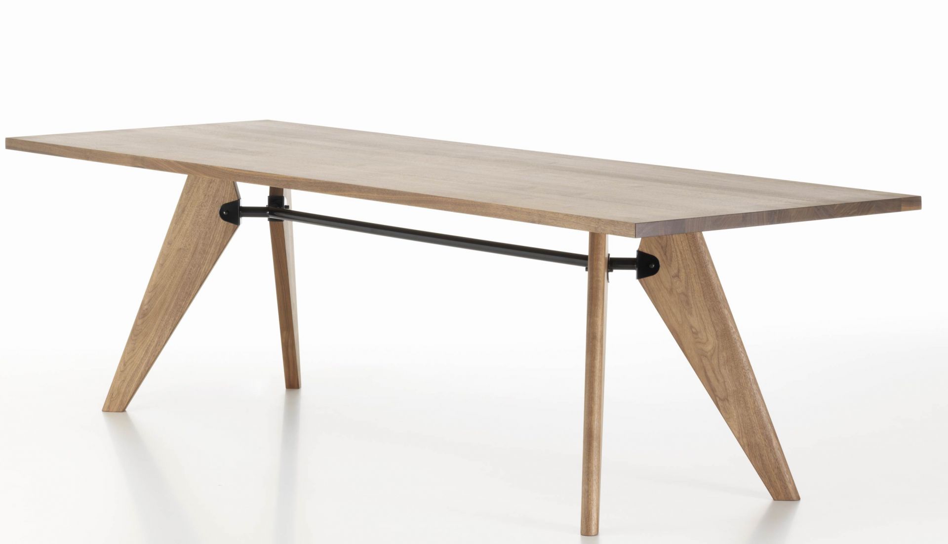 Vitra Table S.A.M. Bois Tisch, Holztisch mit schräg gestellten Beinen und schwarzer Querverstrebung.